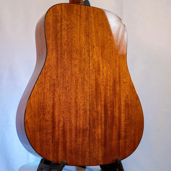 Guitare Martin D-18