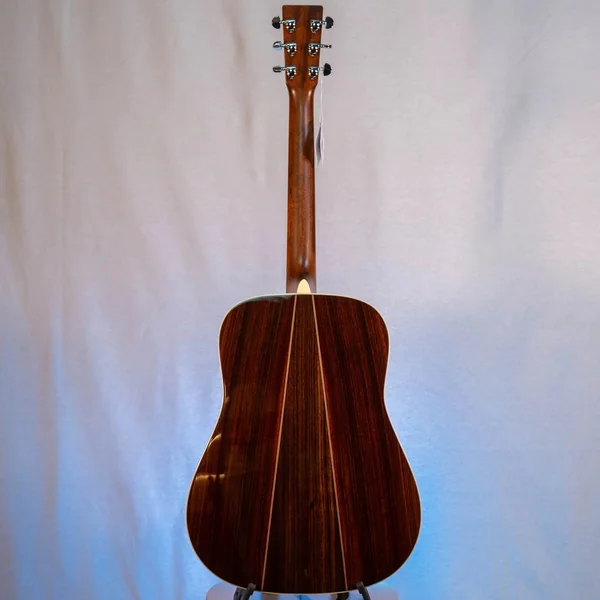 Guitare Martin D-35
