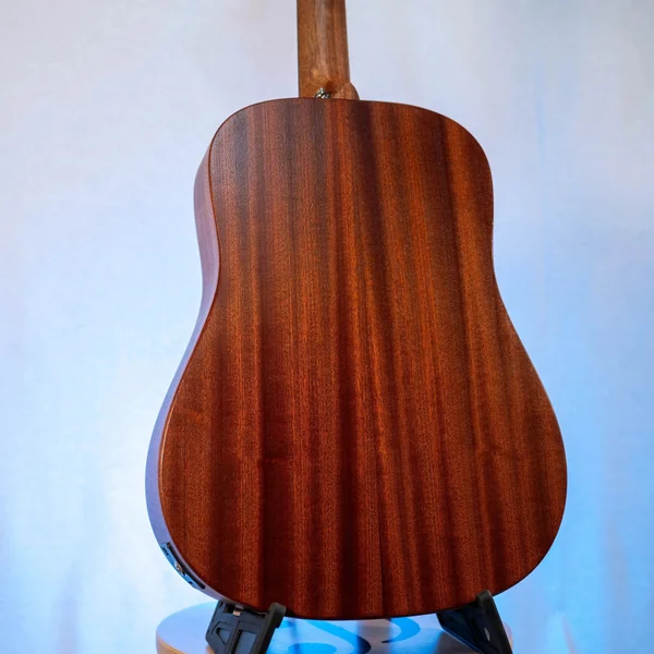 Guitare Martin DJR-10E