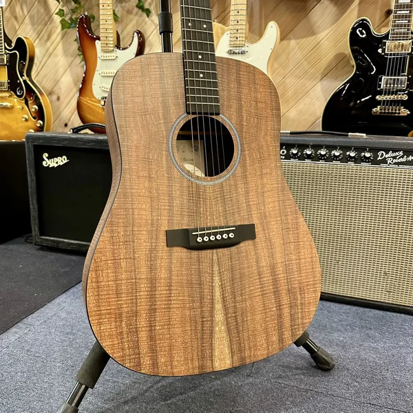 Guitare Martin D-X1E-KOA