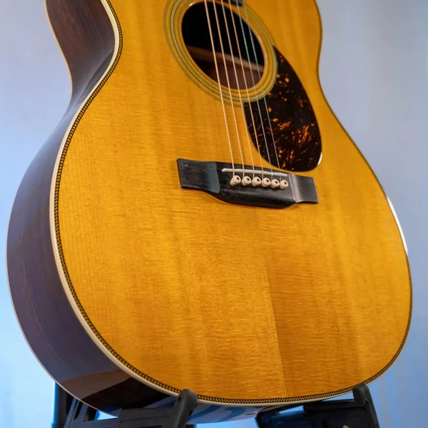 Guitare Martin OM-28