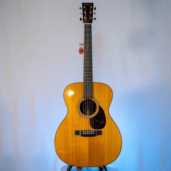 Guitare Martin OM-28