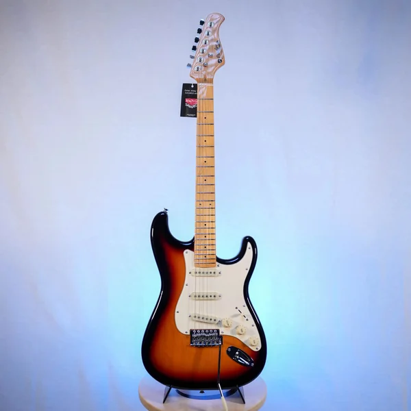 Guitare Prodipe ST80 Sunburst