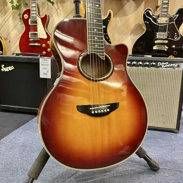 Guitare Yamaha APX-10
