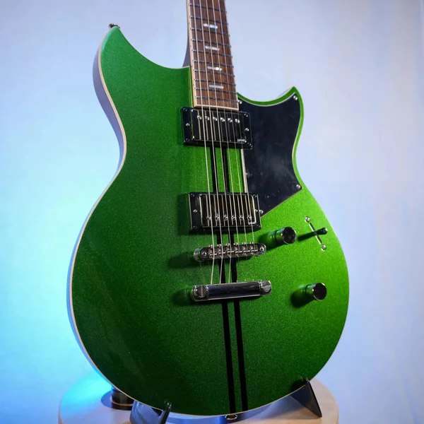 Guitare Yamaha Revstar Standard RSS20 Flash Green
