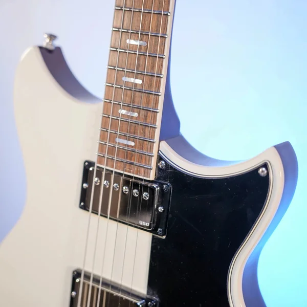 Guitare Yamaha Revstar Standard RSS20 Vintage White