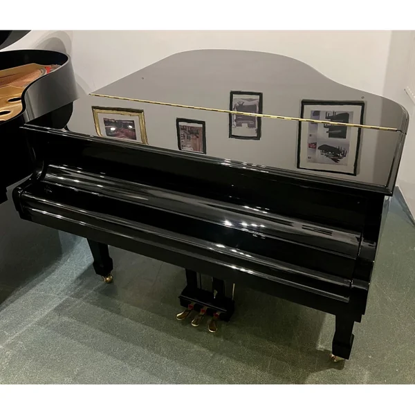 KIEFFER 166 Piano à queue Noir Brillant