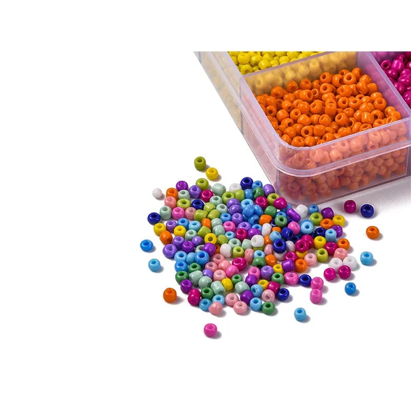 Kit Boite de perles 15 couleurs opaques + 2 bobines fils + pince