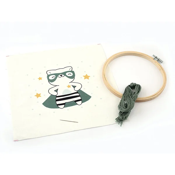 Kit broderie partielle - Chat masqué (Débutant)