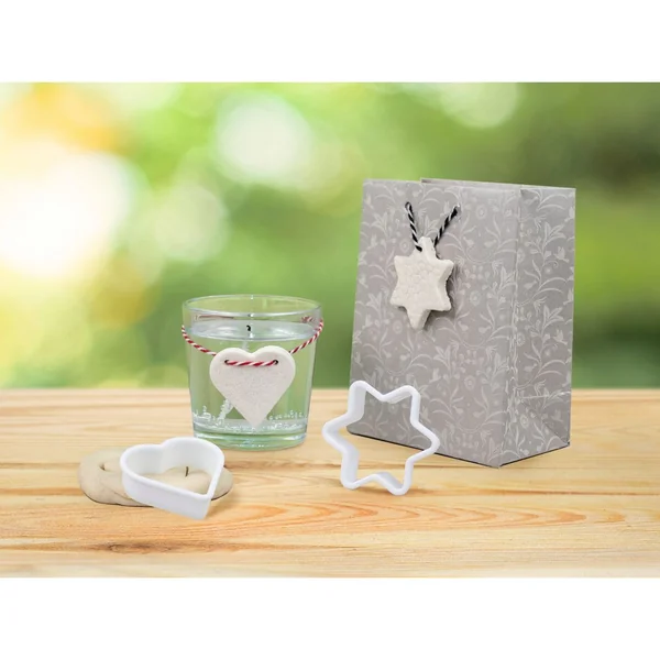 Kit créatif « Pâte à sel décorations à suspendre cœur & étoile »