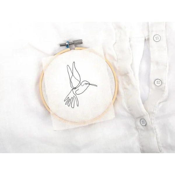 Kit de broderie sur vêtement - Line Art