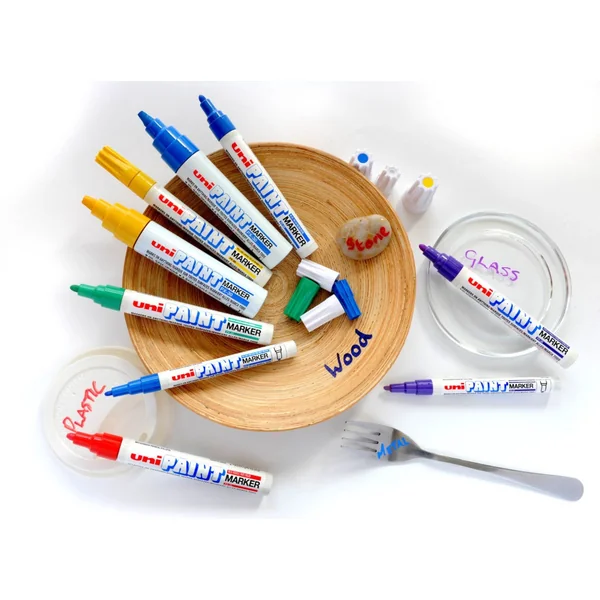 Marqueur permanent paint PX30