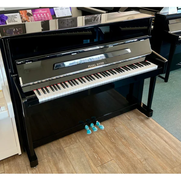 Pearl River EU118S Piano Droit Finition Noir Brillant