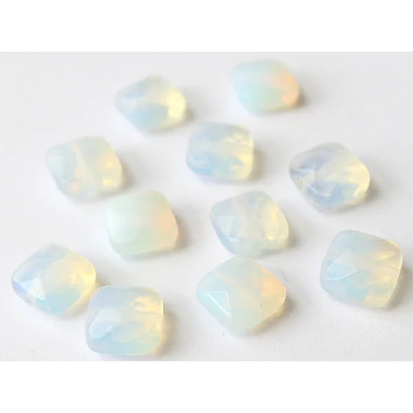 Perle à facettes carré - Opalite - 8 x 8 mm