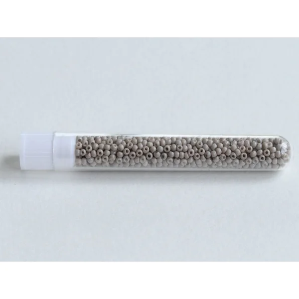 Perles de rocailles en tube - Taupe clair - 2 mm