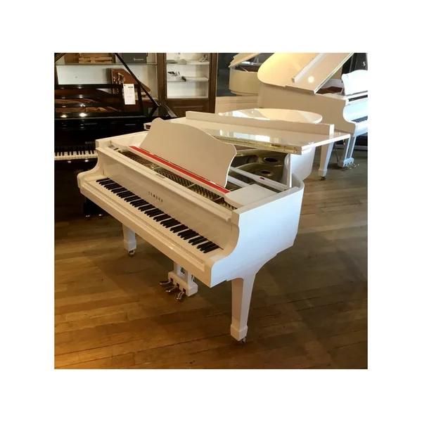 PIANO A QUEUE YAMAHA G3 Blanc Brillant 1m83