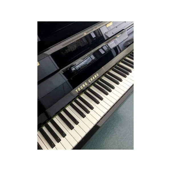 Piano Droit YOUNG CHANG EC-109 Noir brillant
