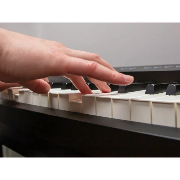 PIANO NUMERIQUE PORTABLE ROLAND FP-E50 88 NOTES