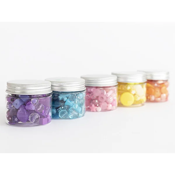 Pot de perles en plastique - nuances de violet