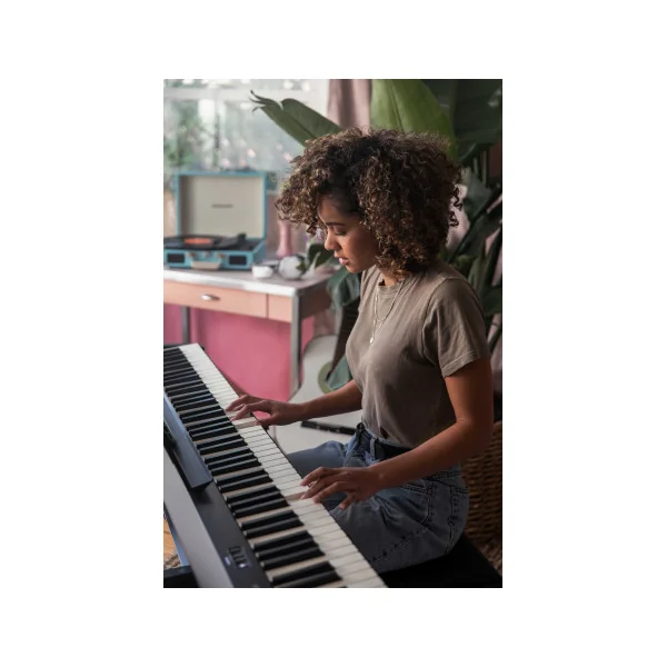 ROLAND FP 10 BK noir mat piano portable Roland