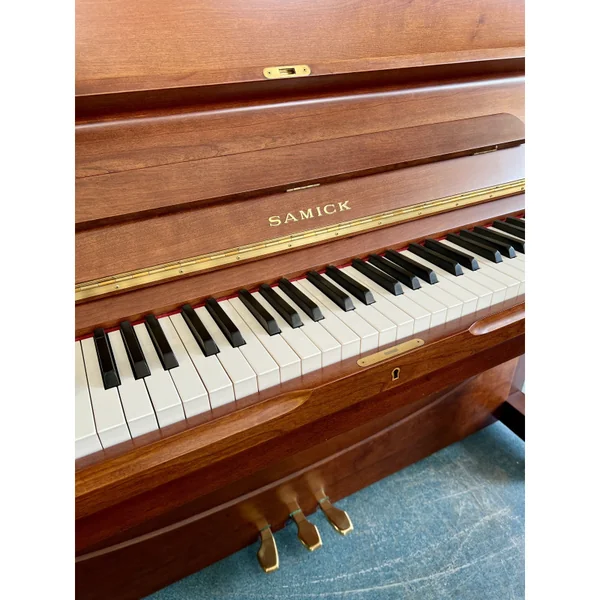 SAMICK SU-118 Finition Cerisier Satiné Piano droit