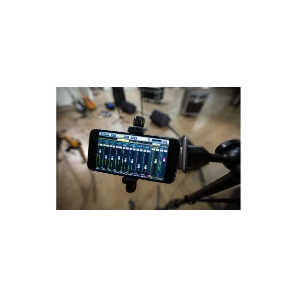 Soundcraft Ui 24R table de mixage numérique 24 voies IOS/Androïd/Windows/Linux.
