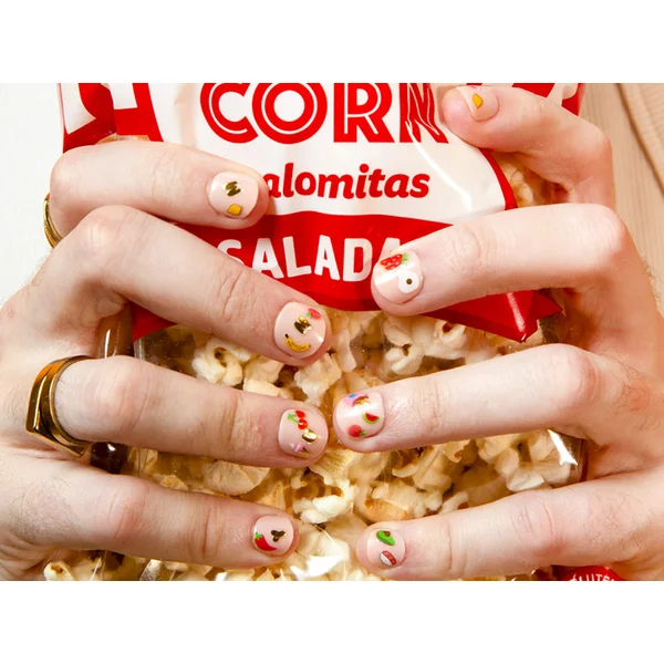 Stickers Nail art Yummy - Set de 120 stickers ongles OMY