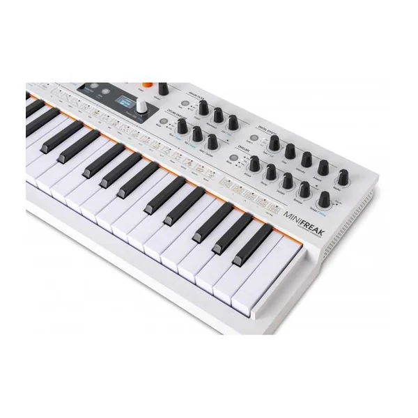 SYNTHETISEUR ARTURIA MINIFREAK-VOC - Minifreak vocoder