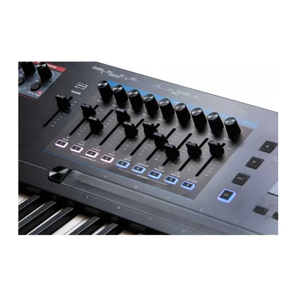 SYNTHETISEUR KURZWEIL K2700
