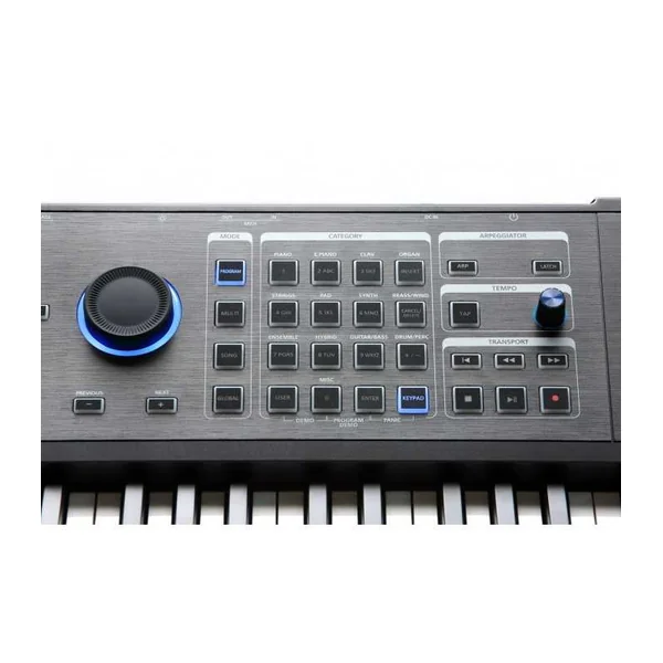 SYNTHETISEUR KURZWEIL PC4