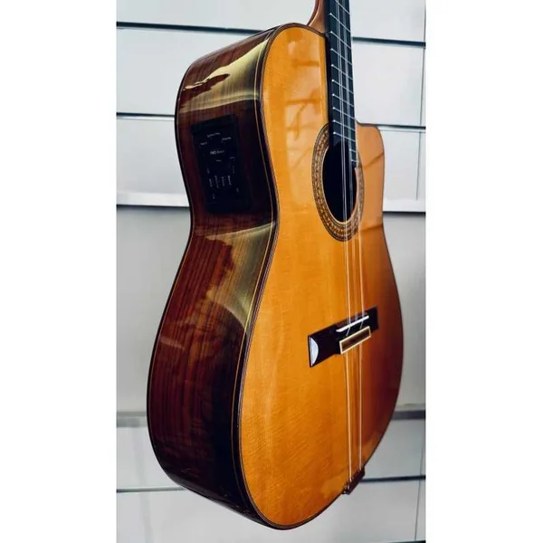 TRES CUBANO ELECTRO ESTEVE WITH CUTAWAY - OCCASION