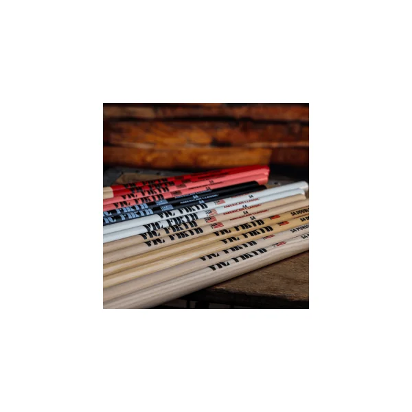 VIC FIRTH Baguettes 5A American Classic Hickory