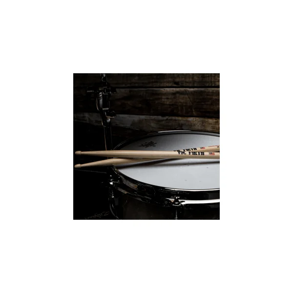 VIC FIRTH Baguettes 5A American Classic Hickory