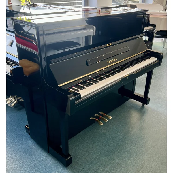 YAMAHA U1 121cm Piano Droit Noir brillant