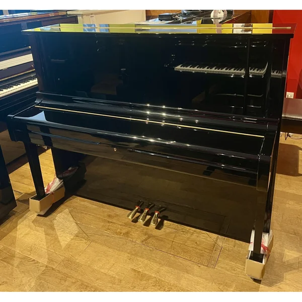 YAMAHA YUS Piano droit Noir Brillant 121 cm