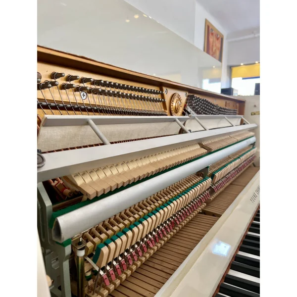 YOUNG CHANG U-107 Piano droit Blanc brillant